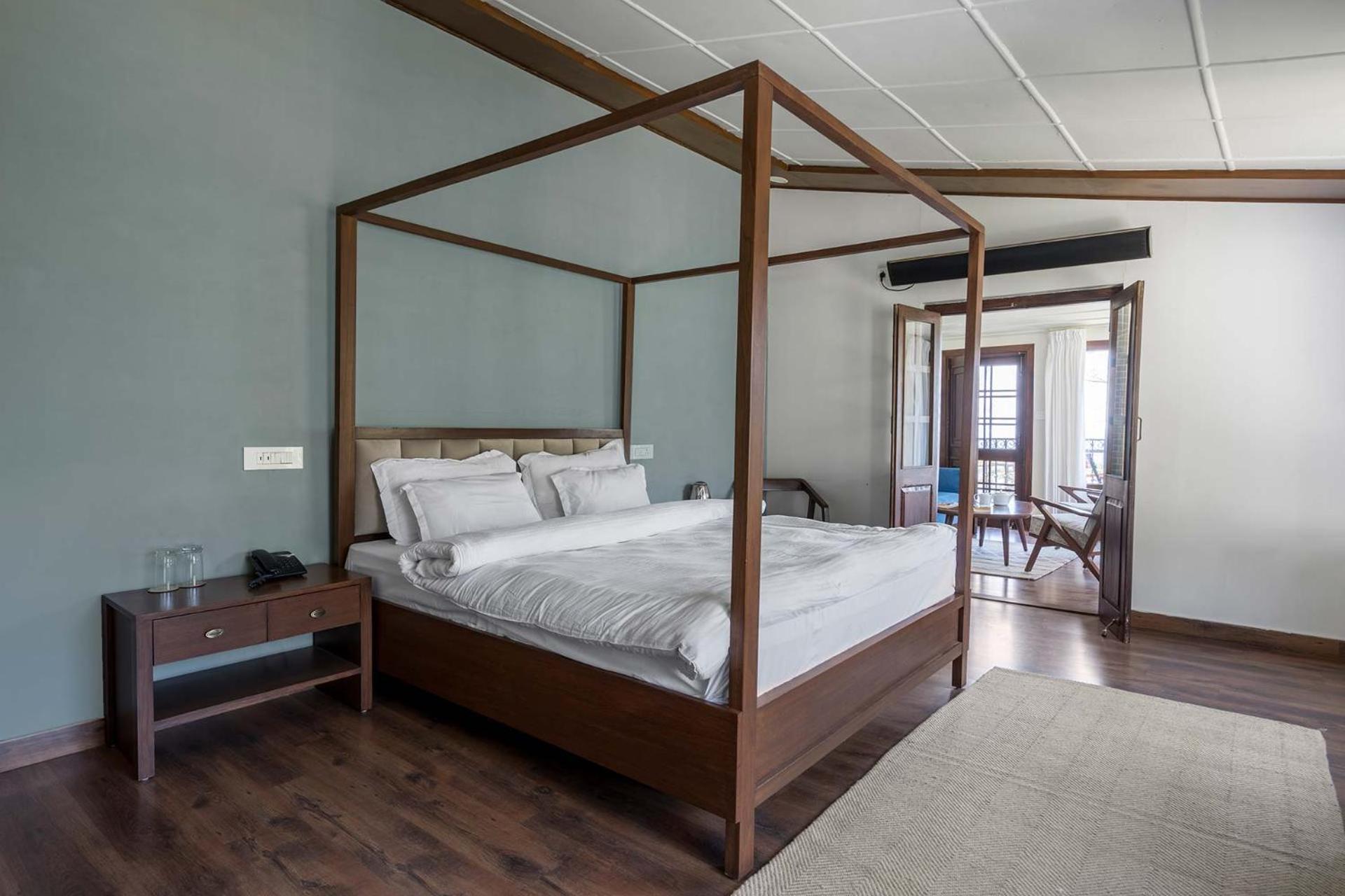 Stayvista At Pine Estate With Outdoor Jacuzzi Shimla Exterior foto