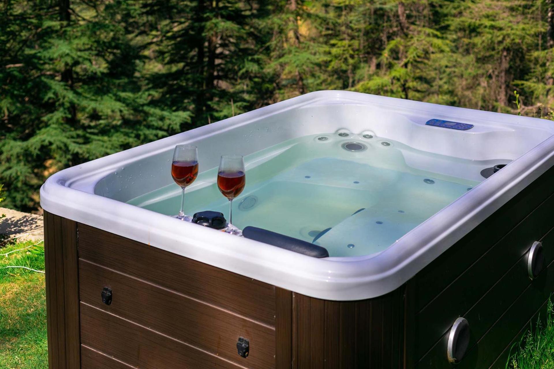 Stayvista At Pine Estate With Outdoor Jacuzzi Shimla Exterior foto