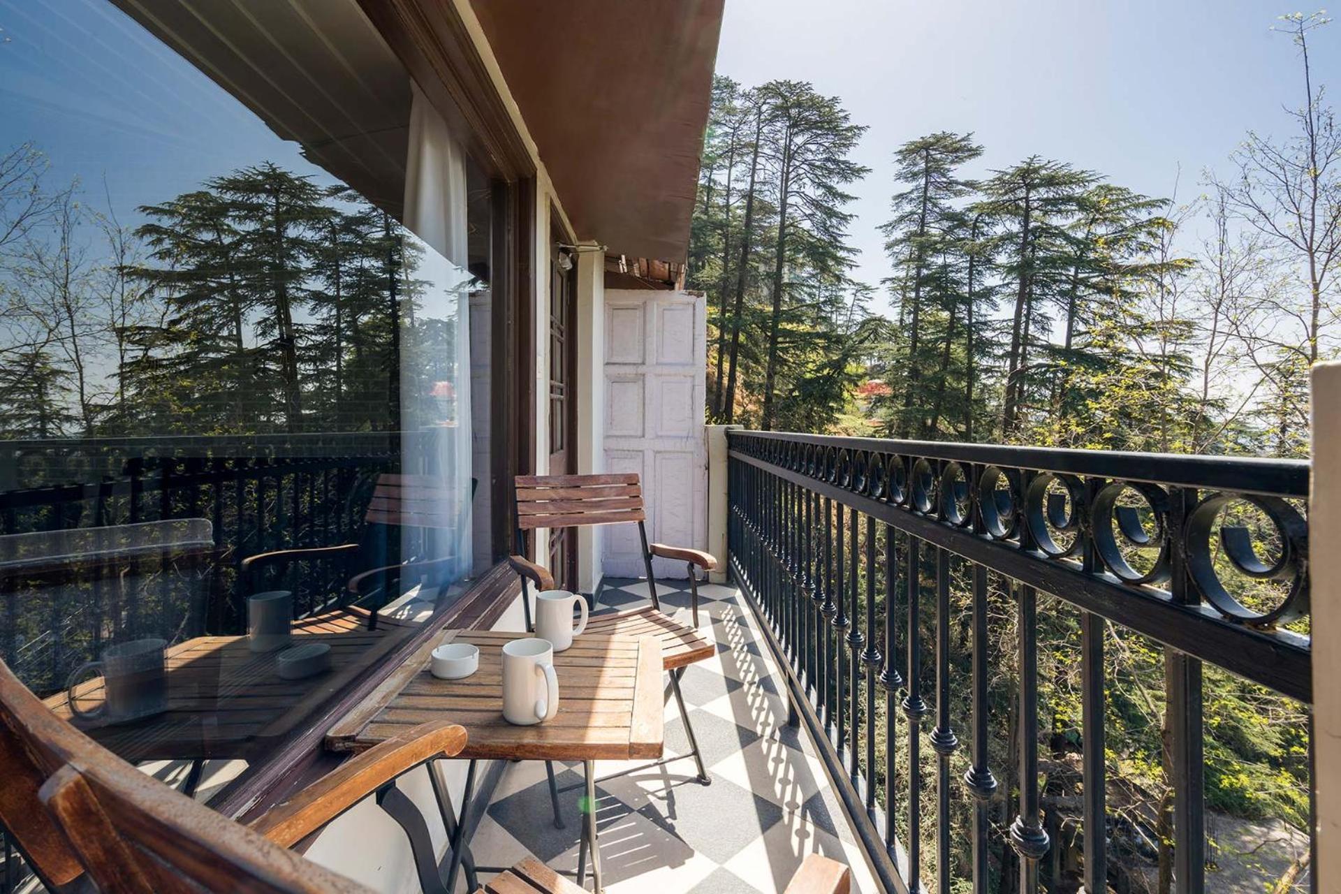 Stayvista At Pine Estate With Outdoor Jacuzzi Shimla Exterior foto