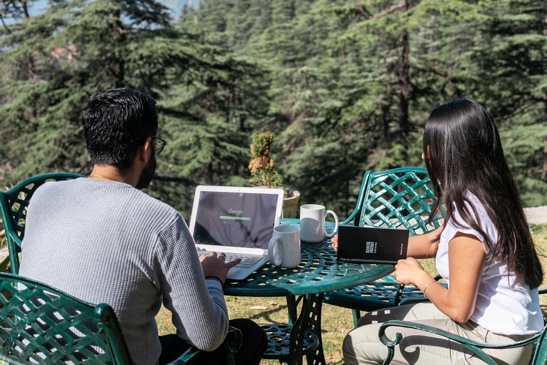 Stayvista At Pine Estate With Outdoor Jacuzzi Shimla Exterior foto